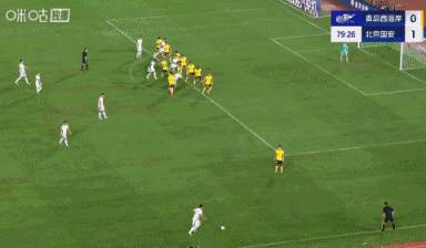 国安2-0领先西海岸！张稀哲定位球开出，林良铭无人防守冲顶破门-1