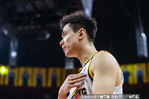 一人一城！媒体人：赵继伟和辽宁男篮即将完成长达4年的顶薪续约-1