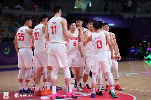 中国男篮已启程回国 抵达海口后原地解散 教练组将总结此次亚洲杯-1