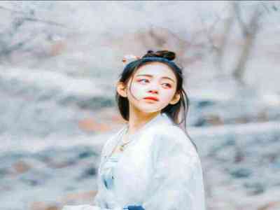 香蕉插蜜桃：水果创新组合走红,健康美味新选择-1